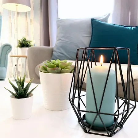 Moderne Mit Bodentiefer Dusche, Waschmaschine Und Kueche - 