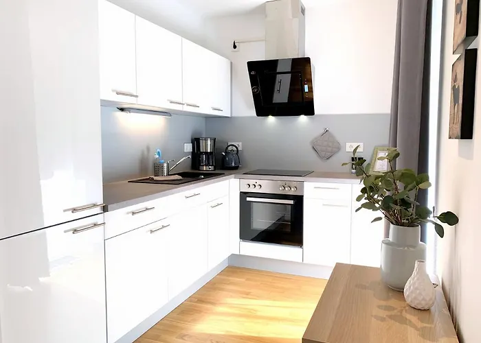 Appartement Moderne Mit Bodentiefer Dusche, Waschmaschine Und Kueche - 