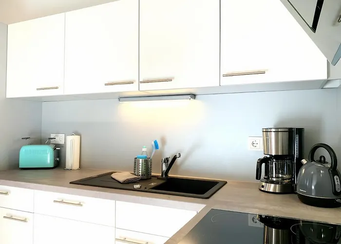 Appartamento Moderne Mit Bodentiefer Dusche, Waschmaschine Und Kueche - 